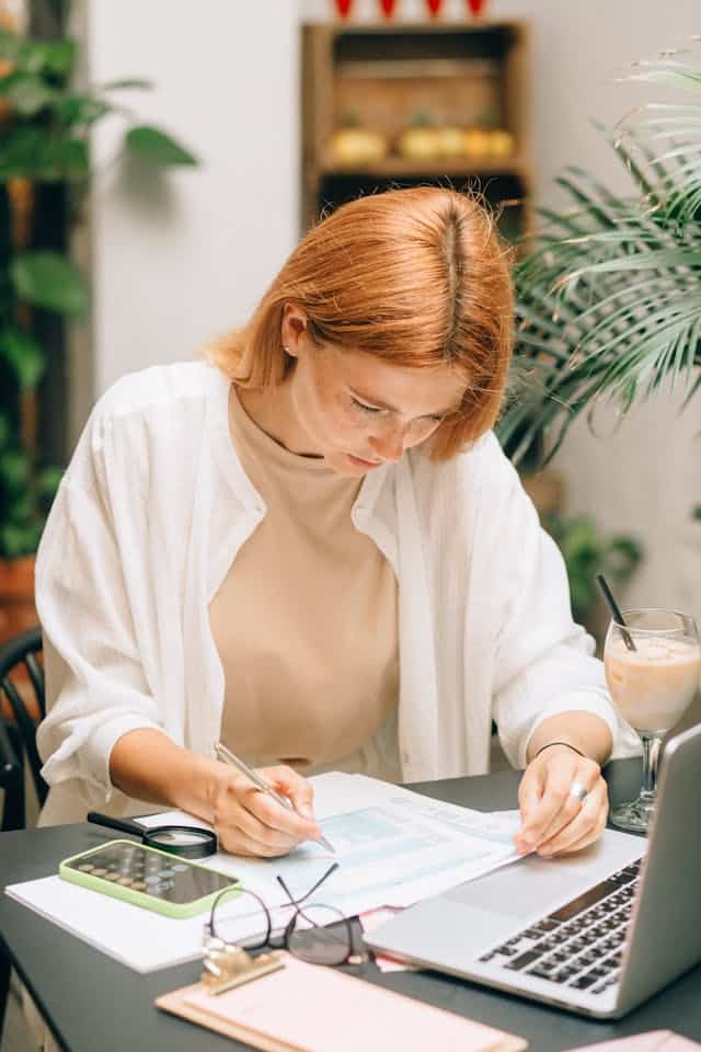 Vad är OSS och VOEC? – En guide till momsregler vid internationell e-handel